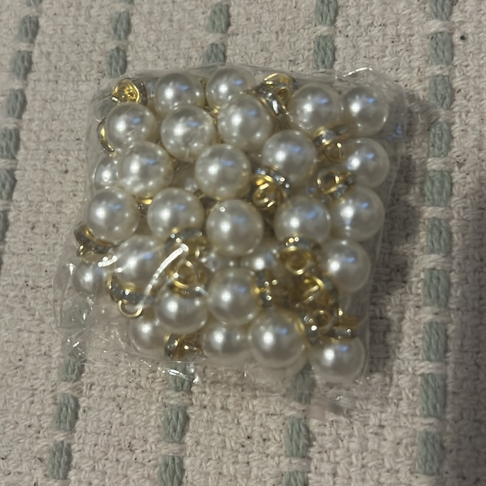 50pcs Green Elegant Floral Wedding Favor Boxes with Velvet Ribbon & Pearls - Picture 6 of 7